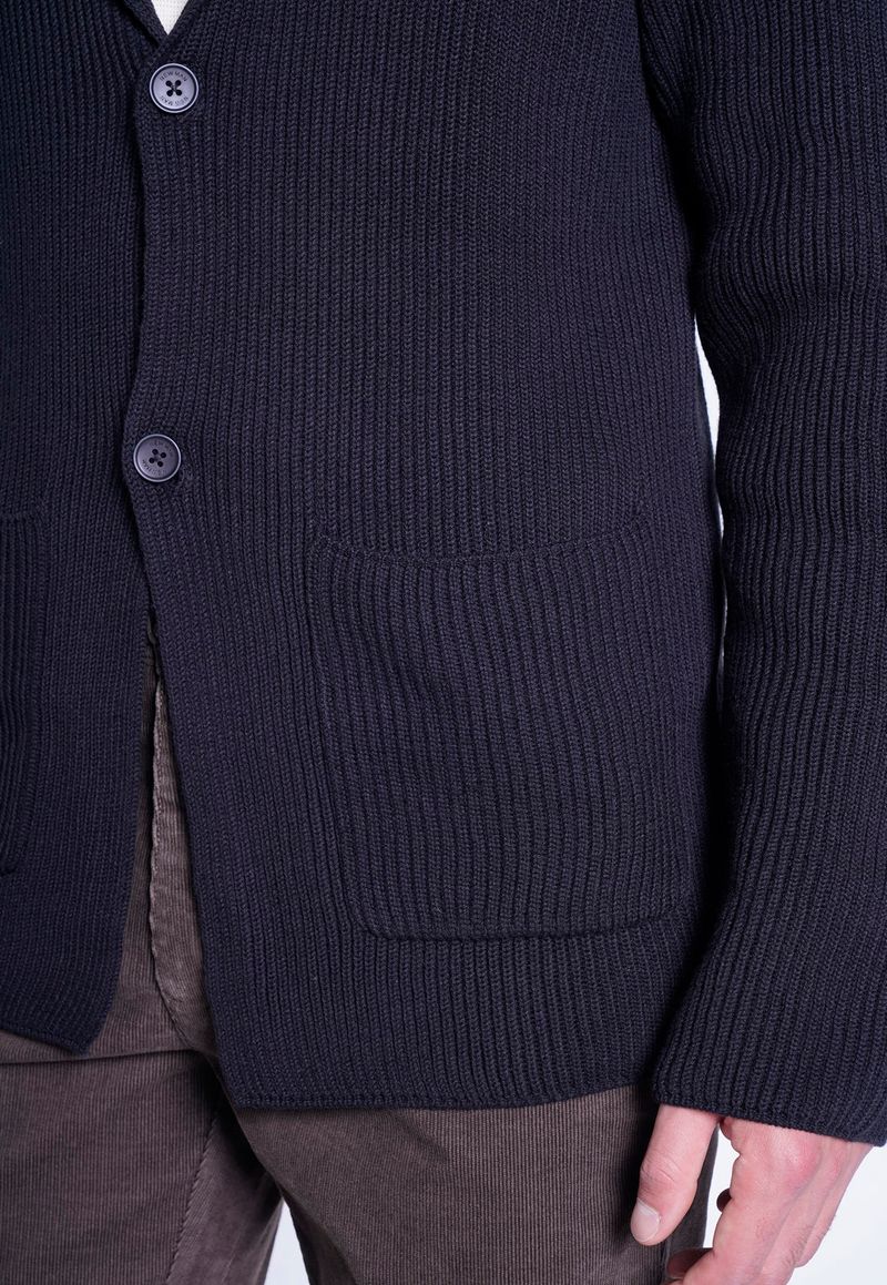 label-3