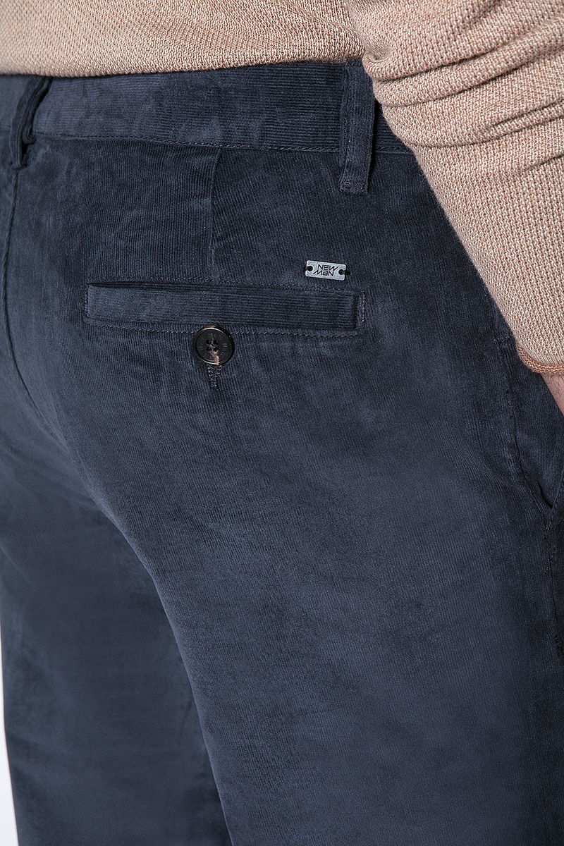 label-4