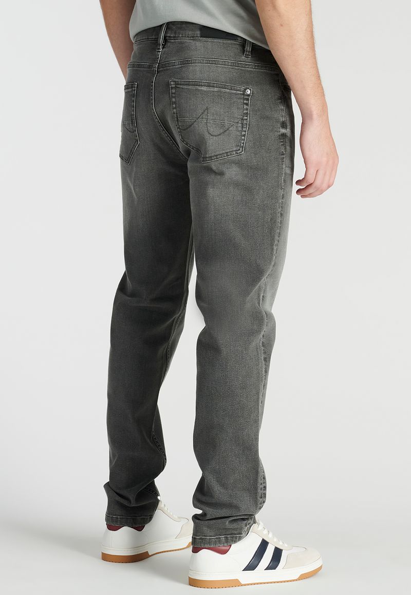 label-3
