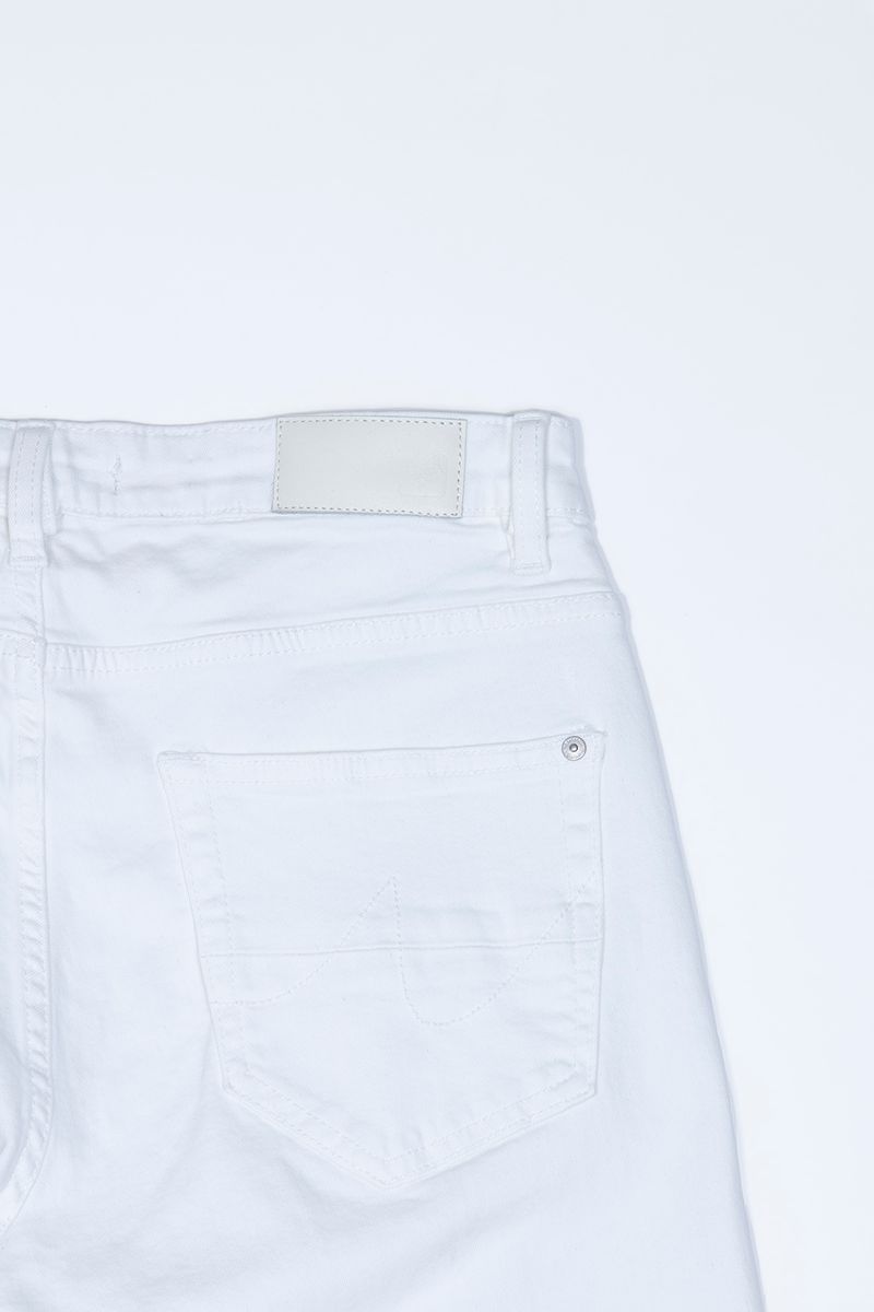 label-3